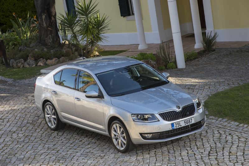 Titul nejprodávanějšího vozu na českém trhu stále drží Škoda Octavia.