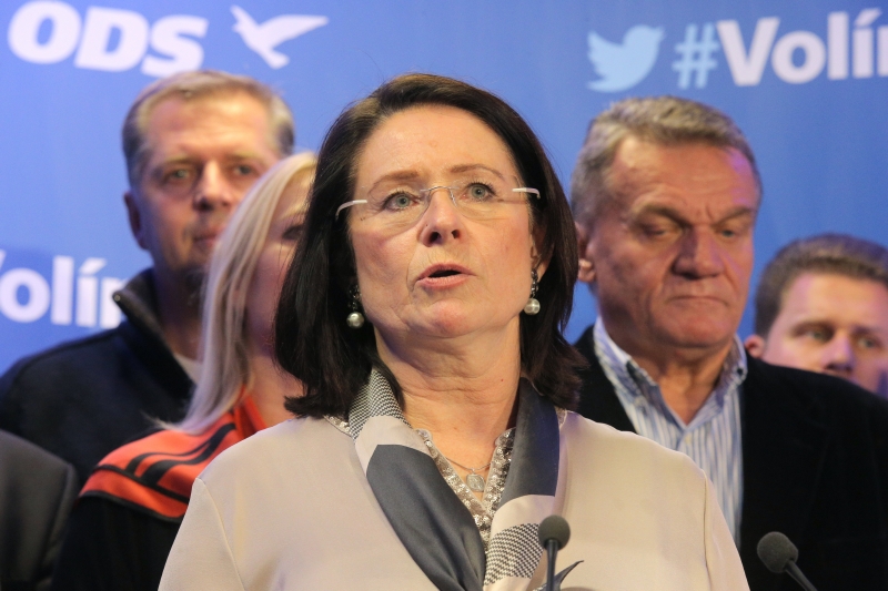 Miroslava Němcová chce zřejmě uvolnit cestu Petru Fialovi. Miroslava Němcová chce zřejmě uvolnit cestu Petru Fialovi.