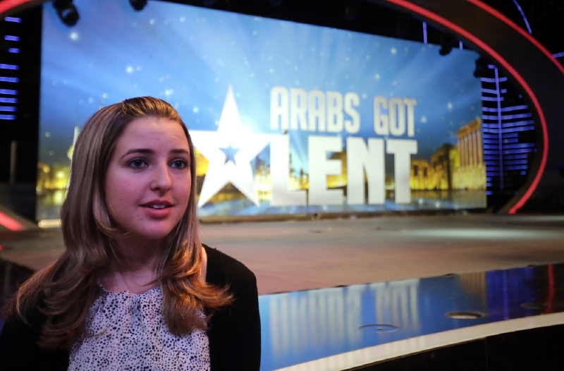 Zpěvačka Jennifer Grout. Zpěvačka Jennifer Grout.