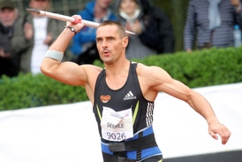 Desetibojař a olympijský vítěz z Atén Roman Šebrle, ukončil kariéru kvůli zranění paty.