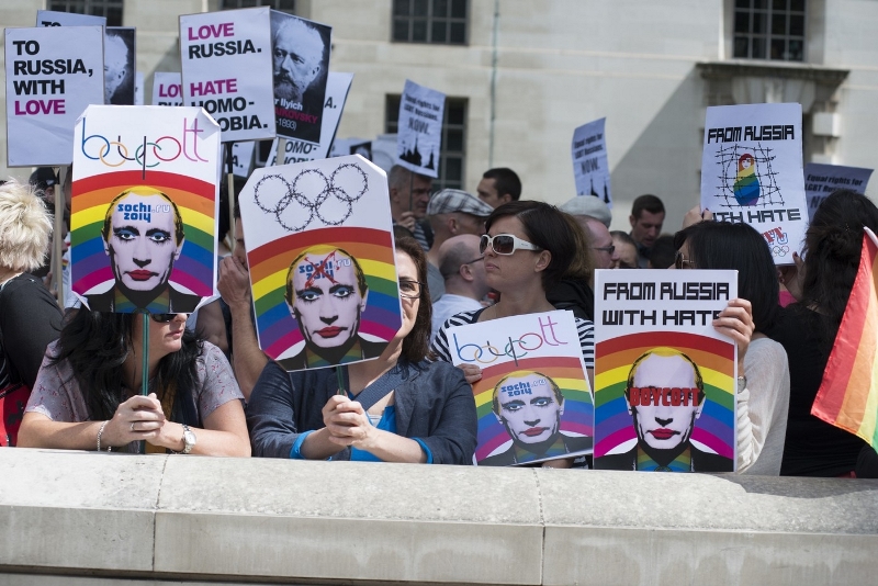 MOV chce především zabránit kontroverzím v souvislosti s ruským zákonem postihujícím "homosexuální propagandu". MOV chce především zabránit kontroverzím v souvislosti s ruským zákonem postihujícím "homosexuální propagandu".