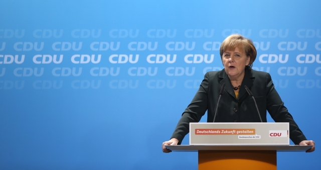 CDU Angely Merkelové na zasedání širšího vedení strany odsouhlasila velkou koalici s SPD. CDU Angely Merkelové na zasedání širšího vedení strany odsouhlasila velkou koalici s SPD.