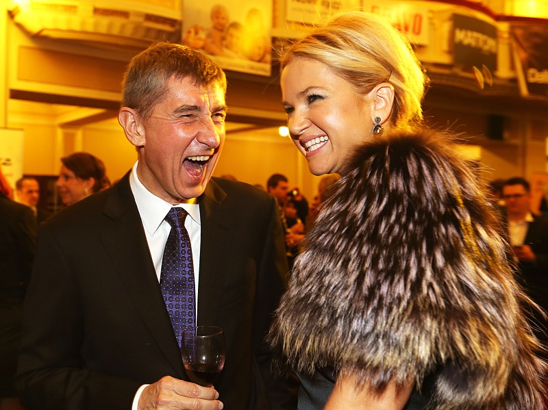 Andrej Babiš s manželkou Monikou na Českém slavíkovi. Andrej Babiš s manželkou Monikou na Českém slavíkovi.