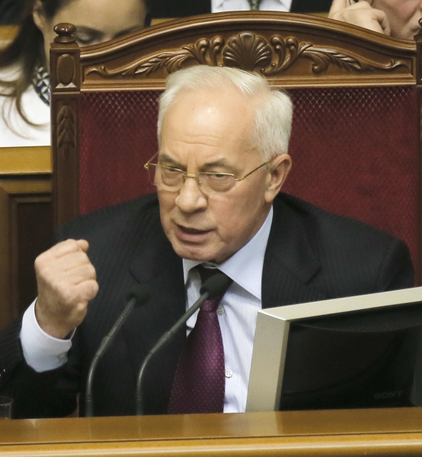 Ukrajinský premiér Mykola Azarov chce po EU 20 miliard eur. Ukrajinský premiér Mykola Azarov chce po EU 20 miliard eur.