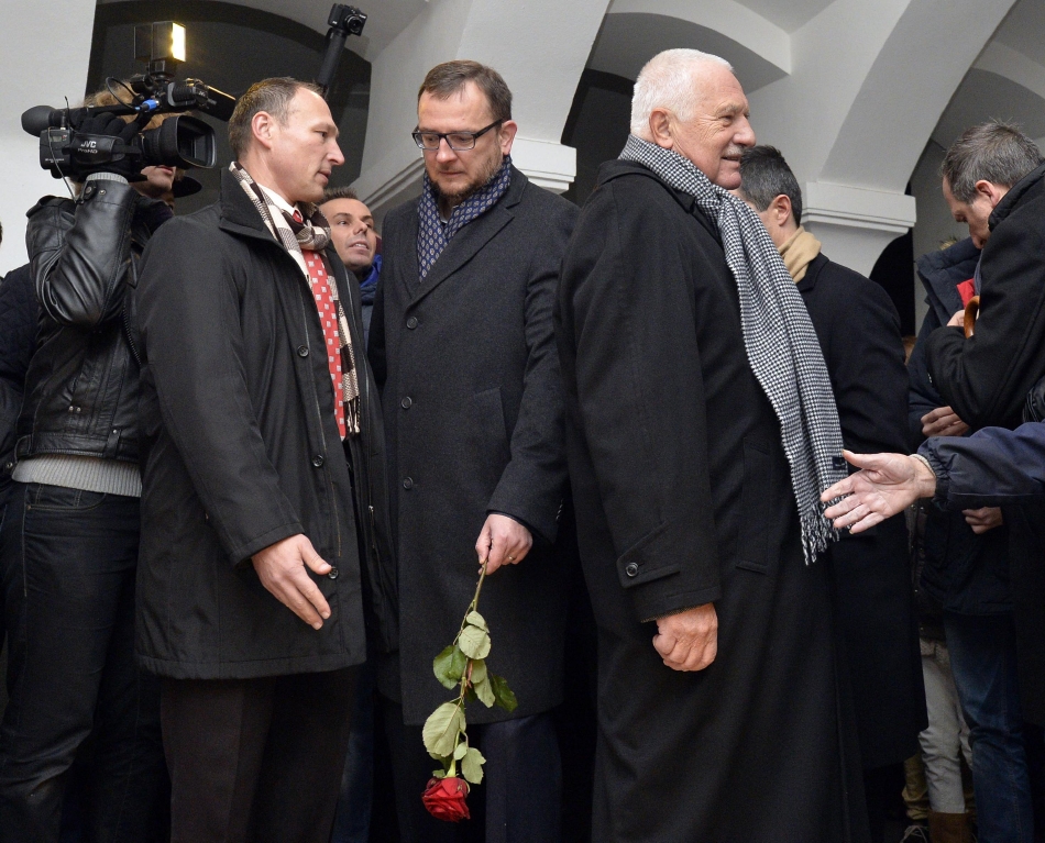Expremiér Petr Nečas (vlevo) a Václav Klaus.