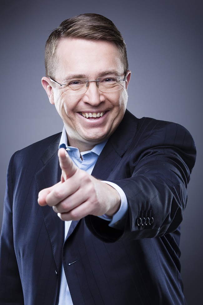Roman Šmucler si od zubařského křesla odskočí do televize.