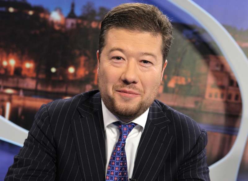 Poslanec za Úsvit přímé demokracie Tomio Okamura. Poslanec za Úsvit přímé demokracie Tomio Okamura.