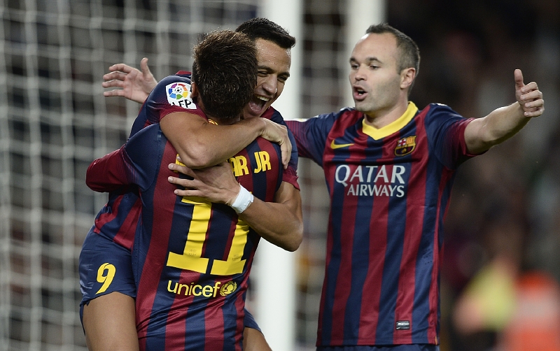 fotbalová Barcelona sama sebe prezentuje jako katalánský klub, pozitivní výsledek referenda by tedy zřejmě uvítala. 