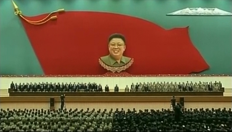 Severokorejská elita si připomněla druhé výročí úmrtí Kim Čong-ila. Severokorejská elita si připomněla druhé výročí úmrtí Kim Čong-ila.