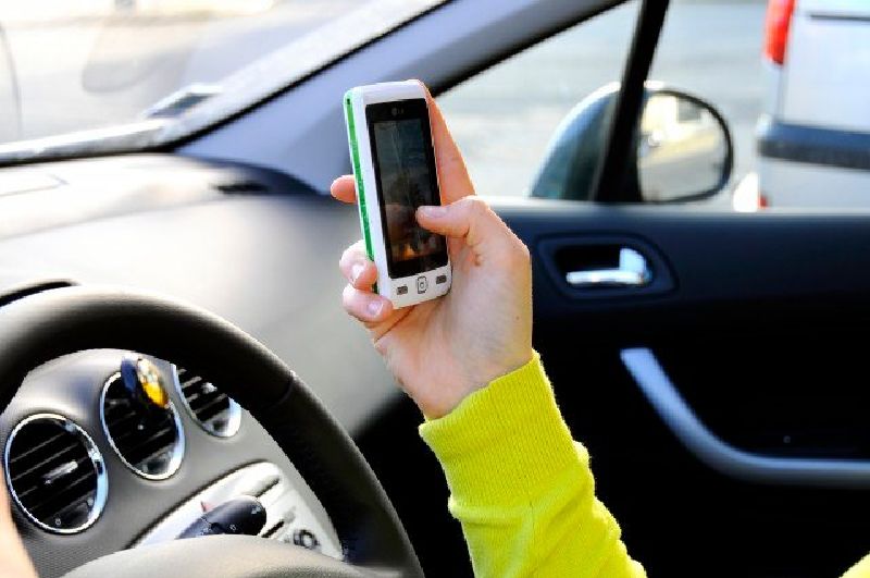 Posílala sms, že je v pořádku. Pak nabourala... Posílala sms, že je v pořádku. Pak nabourala...