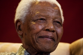 Nedávno zesnulý Nelson Mandela.