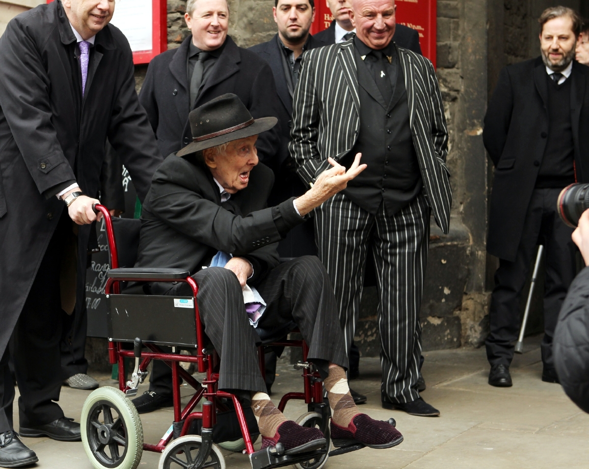 Ronnie Biggs se dožil 84 let. Ronnie Biggs se dožil 84 let.