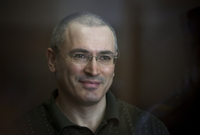 Michail Chodorkovskij vyl zatčen a uvězněn v roce 2003. Michail Chodorkovskij vyl zatčen a uvězněn v roce 2003.