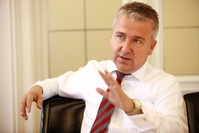 Karel Muzikář.