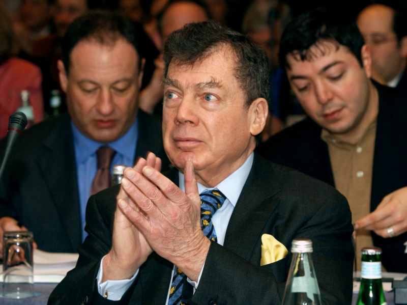 Filantrop Edgar Bronfman (snímek z roku 2004). Filantrop Edgar Bronfman (snímek z roku 2004).