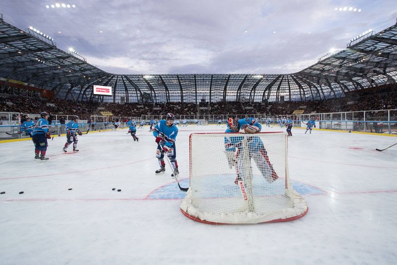 Ve Francii se hrálo na fotbalovém stadionu.