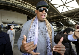 Někdejší basketbalista Dennis Rodman, věrný přítel severokorejského lidu, uvedl, že byl hostem na Kim Čong-unově velkolepé jachtě.