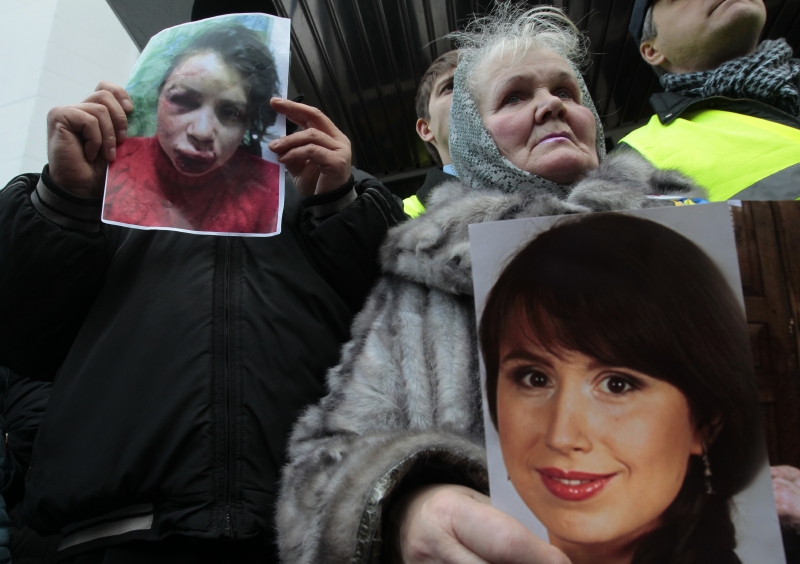 Protest za zmlácenou Teťjanu Čornovolovou. 