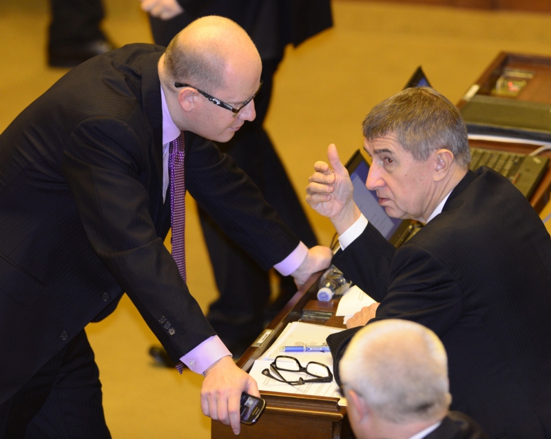 Předseda ČSSD Bohuslav Sobotka (vlevo) a předseda hnutí ANO Andrej Babiš. Předseda ČSSD Bohuslav Sobotka (vlevo) a předseda hnutí ANO Andrej Babiš.