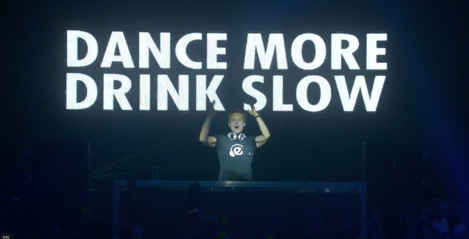 Armin van Buuren hraje pro Heineken.