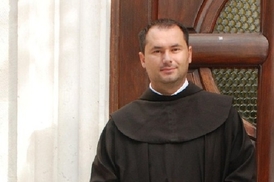 Šime Nimac - veš v katolickém kožichu.