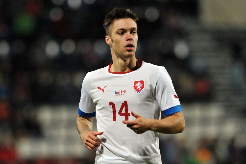 Reprezentační útočník Václav Kadlec si přeje, aby pro něj byl rok 2014 minimálně stejně úspěšný jako ten loňský, v němž přestoupil z pražské Sparty do Frankfurtu a prosadil se v německé lize. 