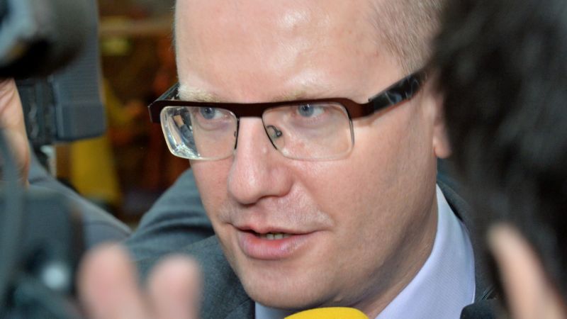 Šéf ČSSD Bohuslav Sobotka prezidentovi neustoupí.