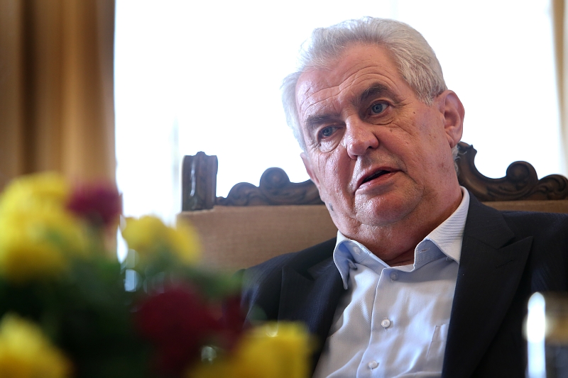Miloš Zeman už má na triku, že podrazil levicové subjekty této země, zejména sociální demokracii tím, jak je neustále různými způsoby atakoval.