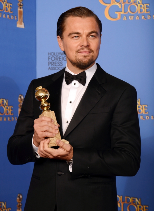 Leonardo DiCaprio si odnesl Zlatý globus za film Vlk z Wall Street.