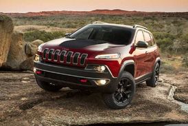 Malá SUV ovládl Jeep Cherokee.