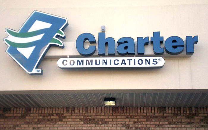 Americký provozovatel kabelové televize Charter Communications chce převzít Time Warner Cable za 37,3 miliardy USD.
