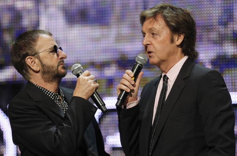 Paul McCartney (vpravo) a Ringo Starr (vlevo). Paul McCartney (vpravo) a Ringo Starr (vlevo).