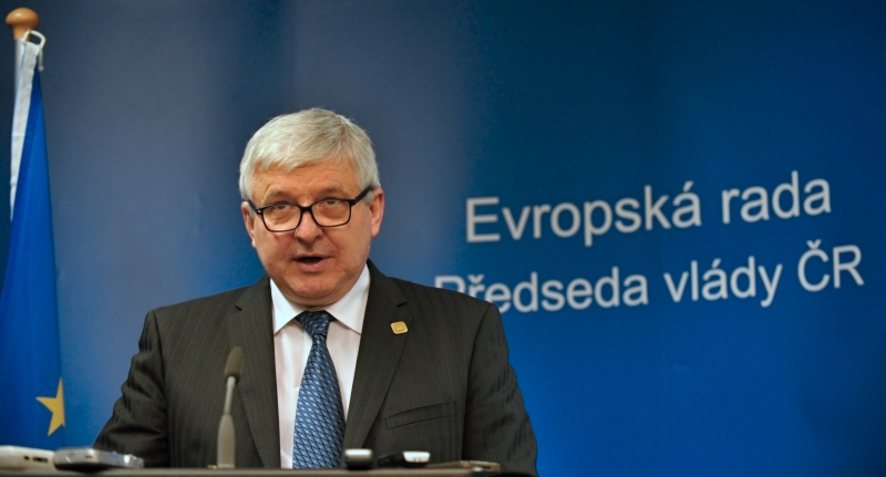 Vláda Jiřího Rusnoka schválila návrh zákona přesně tak, jak si to přál prezident Miloš Zeman. Vláda Jiřího Rusnoka schválila návrh zákona přesně tak, jak si to přál prezident Miloš Zeman.