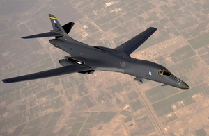 B1B Lancer nad Afghánistánem.