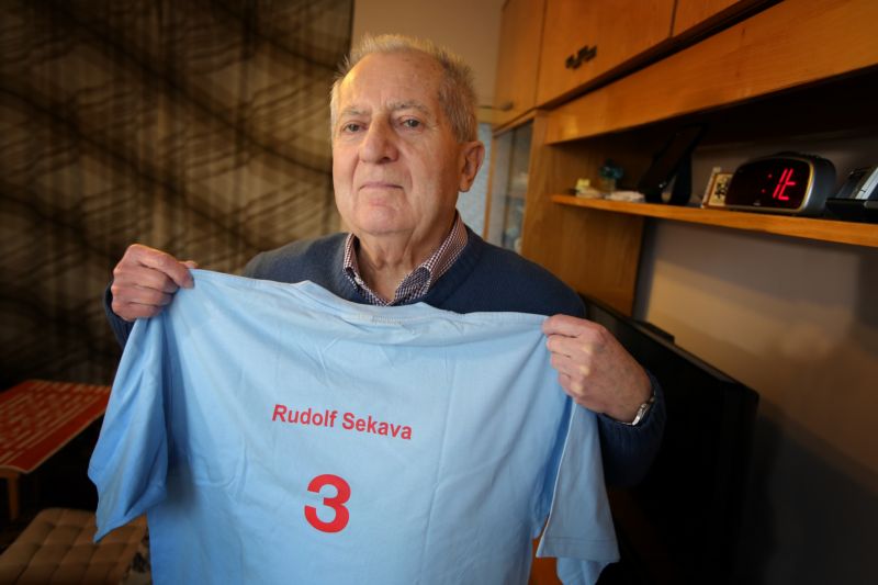 Rudolf Sekava je třetím československým pacientem, jemuž vyměnili srdce. Roku 1984.