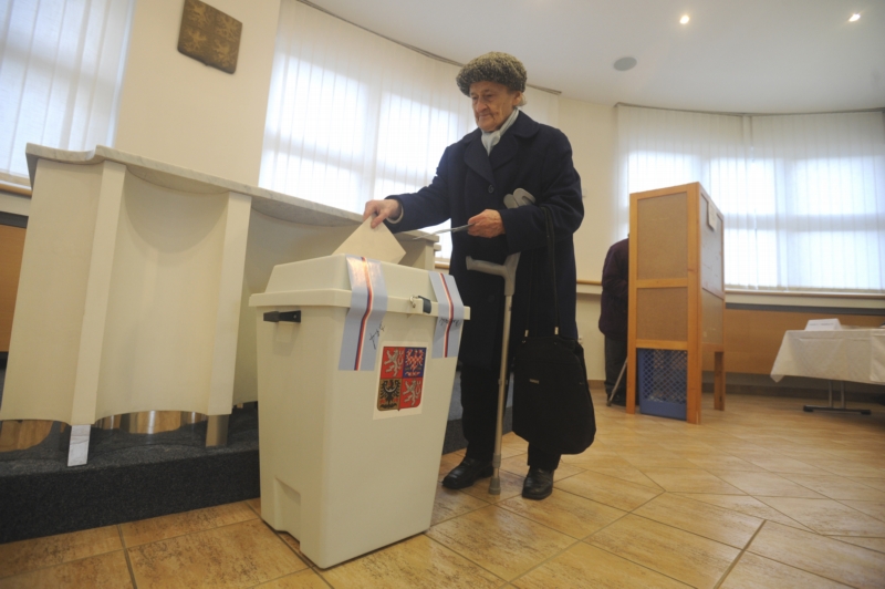 Druhé kolo doplňovacích voleb, Luhačovice na Zlínsku. Druhé kolo doplňovacích voleb, Luhačovice na Zlínsku.
