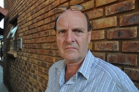 Soukromý vyšetřovatel Paul O'Sullivan.