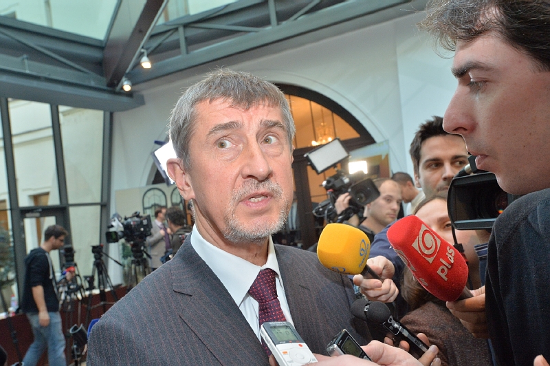Andrej Babiš koupil firmu přes prostředníka, a tak se mohl vyhnout jednání s antimonopolním úřadem. Andrej Babiš koupil firmu přes prostředníka, a tak se mohl vyhnout jednání s antimonopolním úřadem.