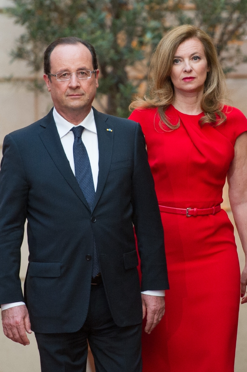 Valérii Trierweilerové se podle jejího životního partnera, francouzského prezidenta Françoise Hollanda, už daří lépe.