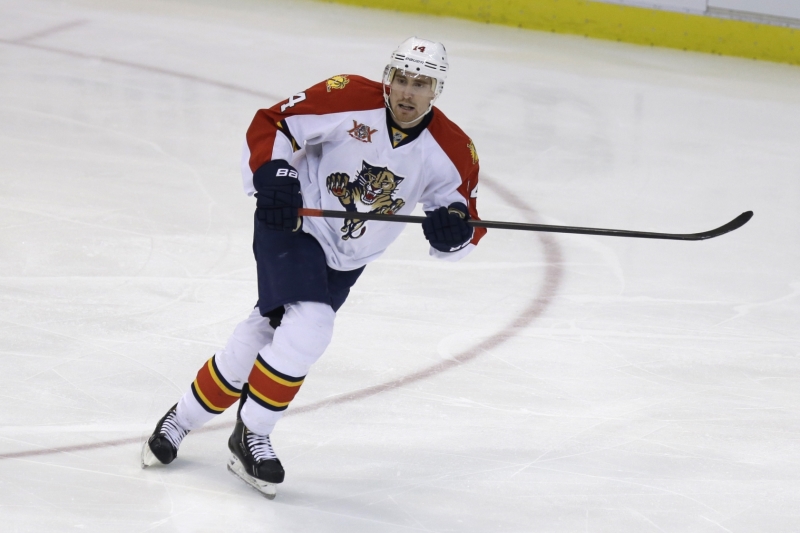 Útočník Tomáš Fleischmann se podílel v nedělním utkání NHL jednou asistencí na úspěšném obratu Floridy, která zvítězila v Detroitu 5:4 po samostatných nájezdech. Útočník Tomáš Fleischmann se podílel v nedělním utkání NHL jednou asistencí na úspěšném obratu Floridy, která zvítězila v Detroitu 5:4 po samostatných nájezdech.