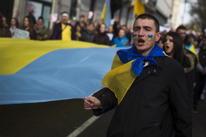 Štáb "národního odporu" vyzval demonstranty, aby v 11 hodin mobilizovali veškeré síly na náměstí Nezávislosti v Kyjevě.