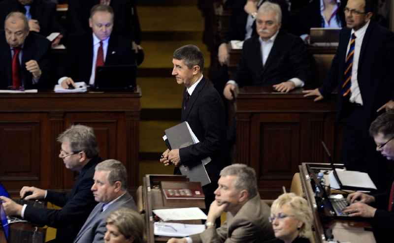 Z mimořádné schůze Poslanecké sněmovny s novým obsazením.