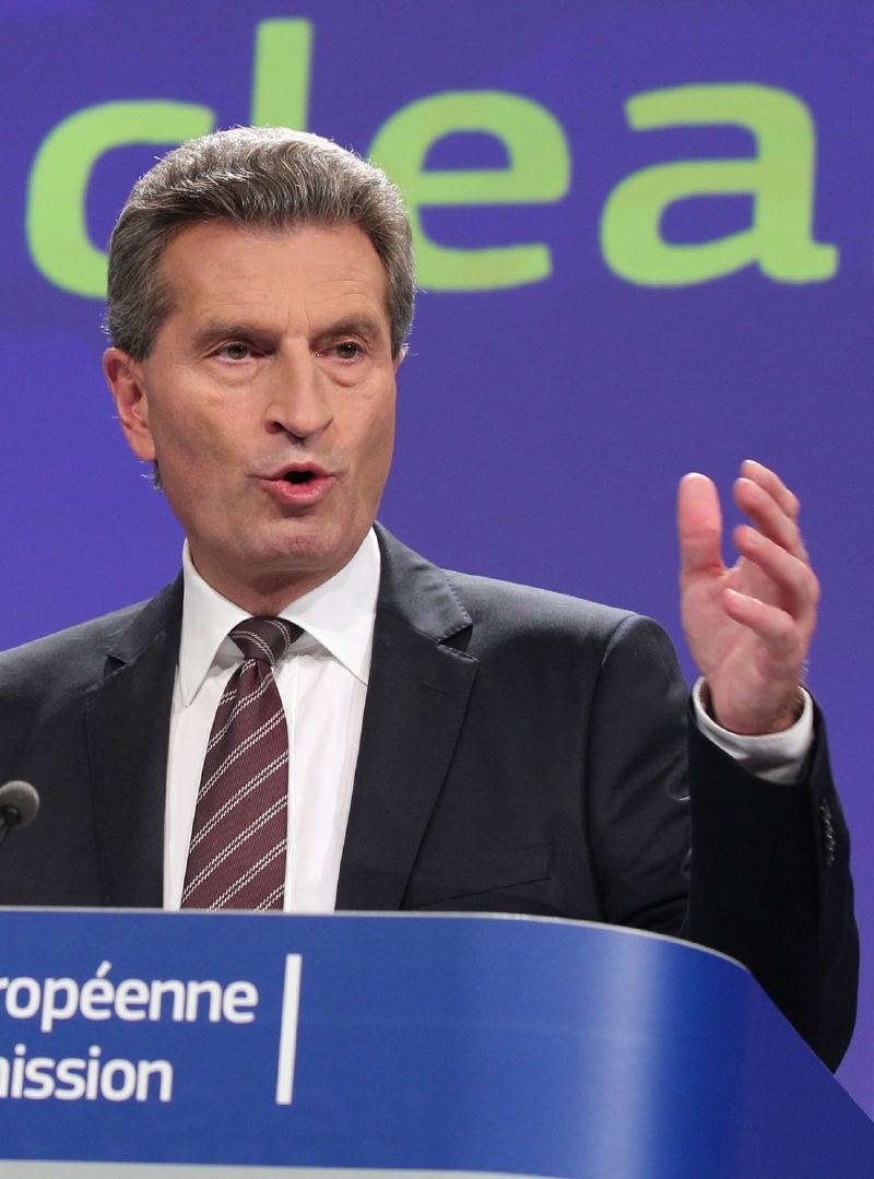 Evropský komisař pro energetiku Günther Oettinger. Evropský komisař pro energetiku Günther Oettinger.
