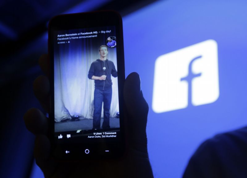 Lidé mají odcházet ze sociálních sítí, což nepotěší vládce Facebooku Marka Zuckerberga.