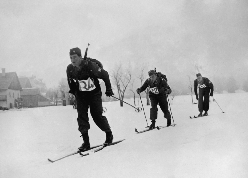Snímek z prvních zimních olympijských her ve francouzském městě Chamonix.