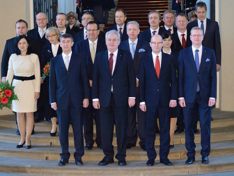 Sobotkova vláda s prezidentem Milošem Zemanem.
