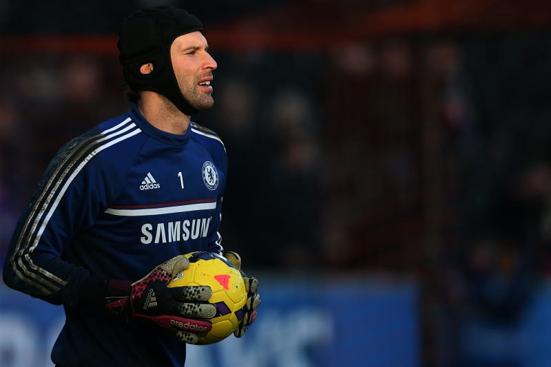 Gólman Chelsea Petr Čech.