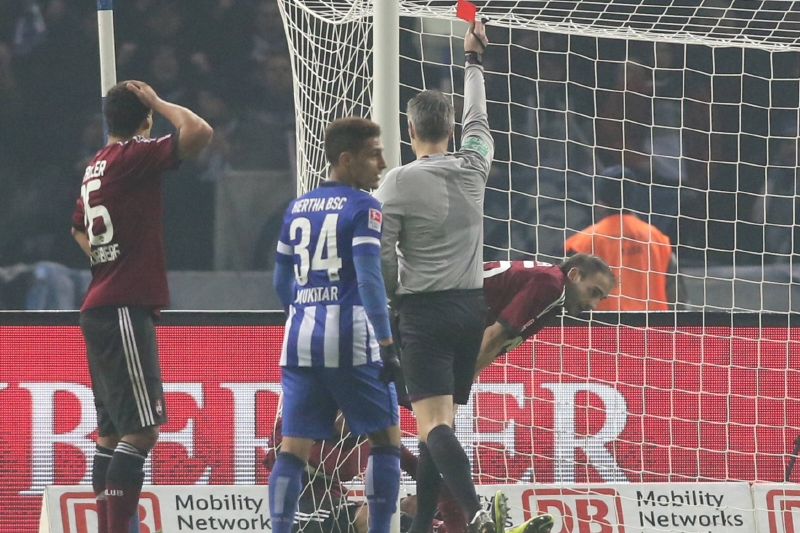 (Ne)vyloučení norimberského Ondřeje Petráka.