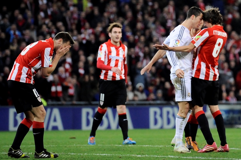 Cristiano Ronaldo nedokončil utkání s Athletikem Bilbao kvůli červené kartě. 