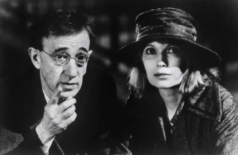 Woody Allen a Mia Farrowová adoptovali dceru Dylan. Ta teď slavného režiséra obvinila ze sexuálního napadení.